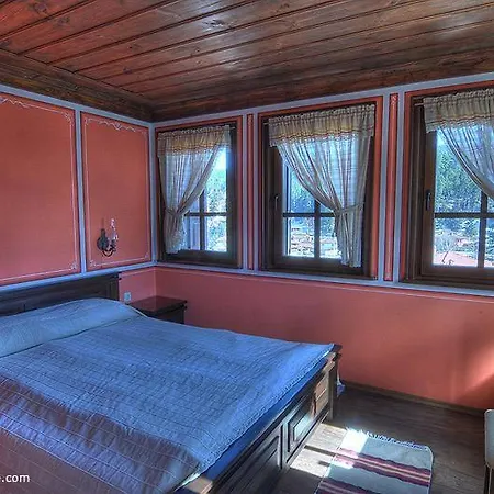 гозбарова Kъща за гости Къща за гости Копривщица